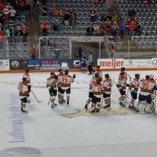 Profile Picture of Deb Griffith (@im4thekomets) on Twitter