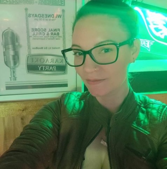 Profile Picture of Tara Woznyj (@twoznyj08) on Poshmark