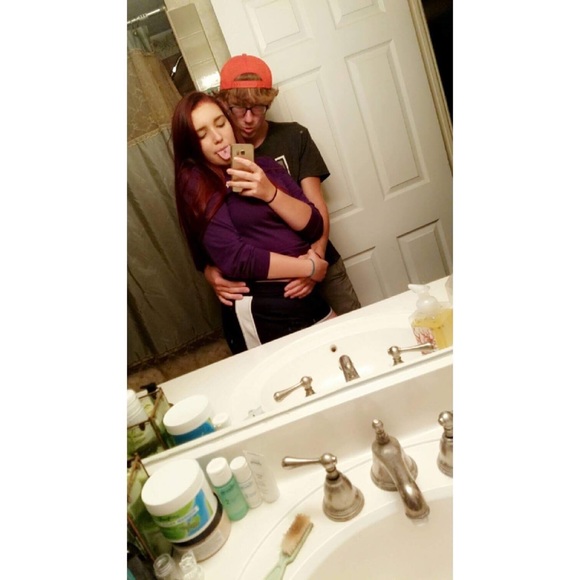 Allyssa Seebold - Poshmark Profile Picture of Allyssa Seebold (@lyssa016) on Poshmark