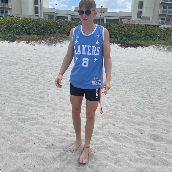 Profile Picture of Ronnie Galligan (@ronnie_galligan) on Poshmark