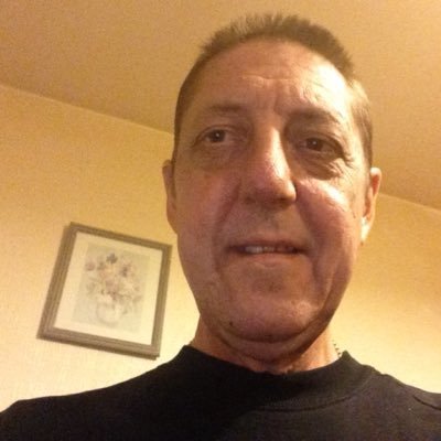Profile Picture of Jon Dobson (@jondobson10) on Twitter