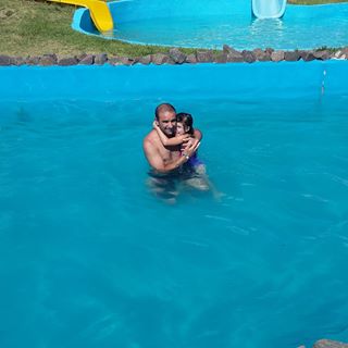 Profile Picture of Ariel Beron (@ariel.beron.167) on Facebook