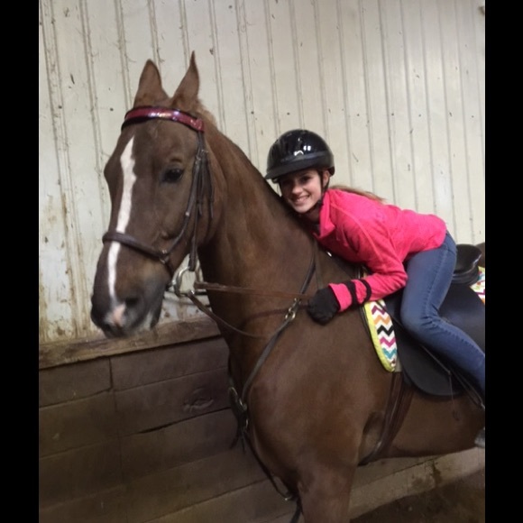 Profile Picture of Julianne Kosowski (@juliannek13) on Poshmark