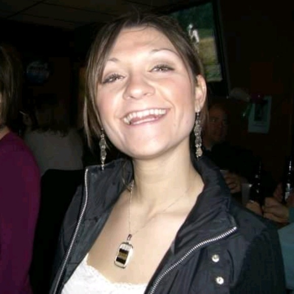 Nancy Aden - Poshmark Profile Picture of Nancy Aden (@lytton12) on Poshmark