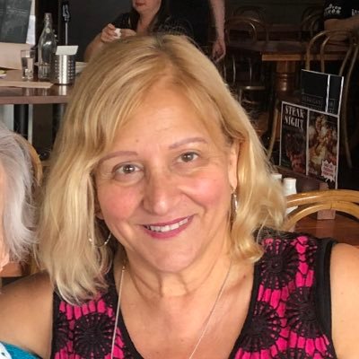 Profile Picture of Lisa Rinaldi (@lisarinaldi12) on Twitter