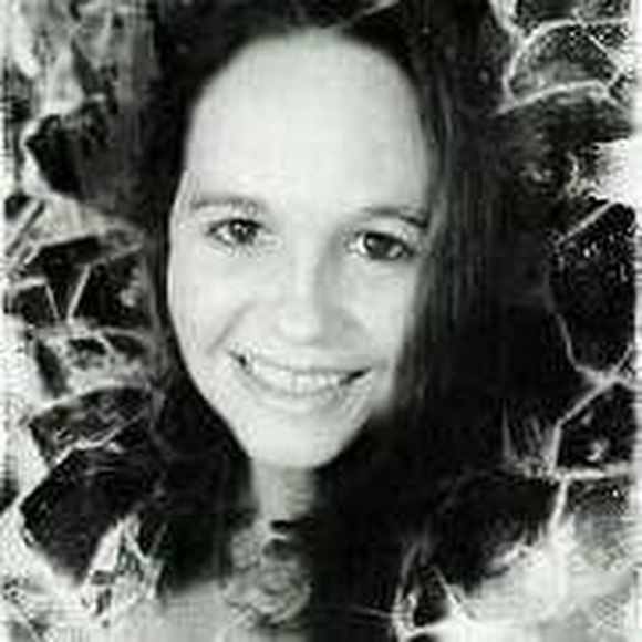 Profile Picture of Shannon Foster (@shannonfoste361) on Poshmark