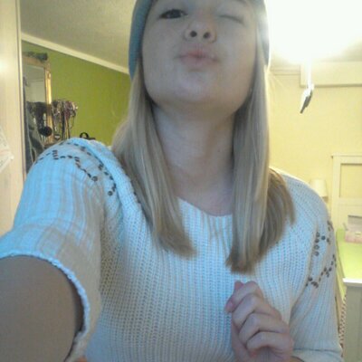 Profile Picture of Lisa-Marie Lippert (@_lisaaaaa__) on Twitter