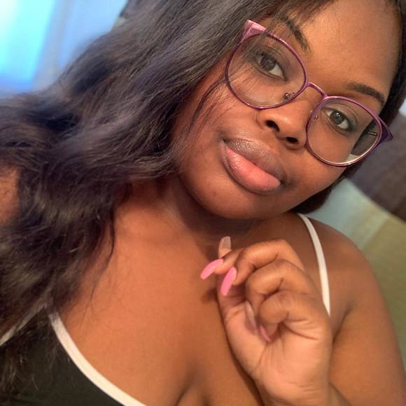 Profile Picture of Loren Mcgee (@lodenise76) on Poshmark