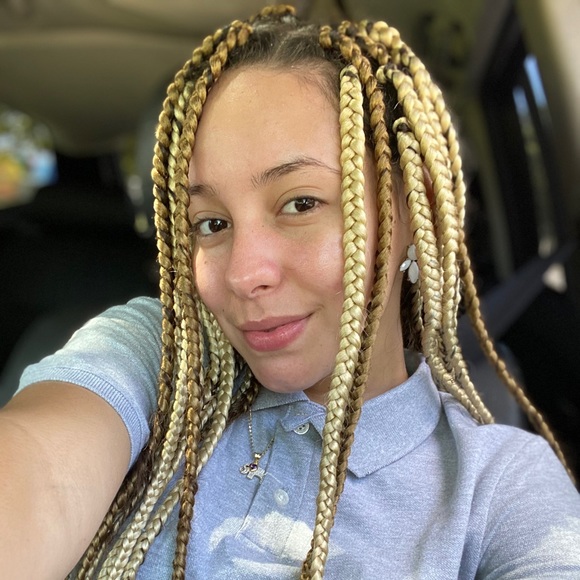 Profile Picture of Jeimy Ramírez (@myjeii2) on Poshmark