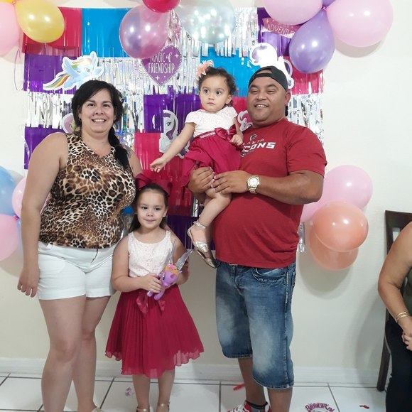 Profile Picture of Yaredys Perez (@yaredys) on Poshmark