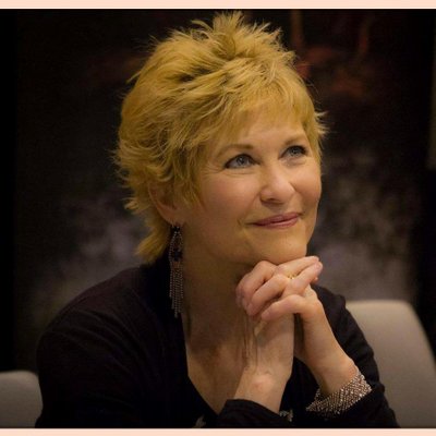 Profile Picture of Dee Wallace OFFICIAL (@Dee_Wallace) on Twitter