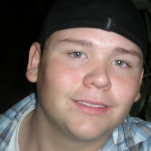 Profile Picture of Andrew Foutch (@dabearsrock1) on Myspace