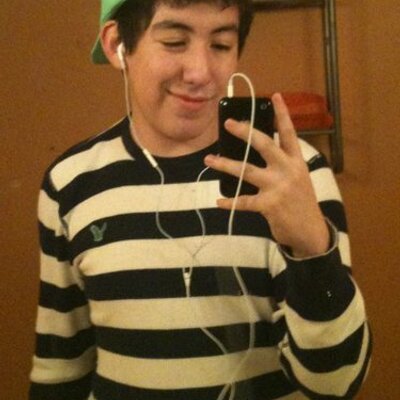 Profile Picture of Andrew Napoles (@AndyxD12) on Twitter