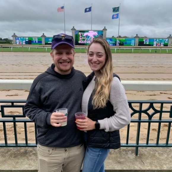 Profile Picture of Emily Swirsky (@emilylswirsky) on Poshmark