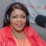 Profile Picture of Lisa Faulkner (@penstarlisa) on Instagram