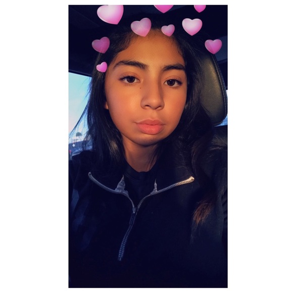 Profile Picture of Yaritza Chavez (@ychavez34) on Poshmark