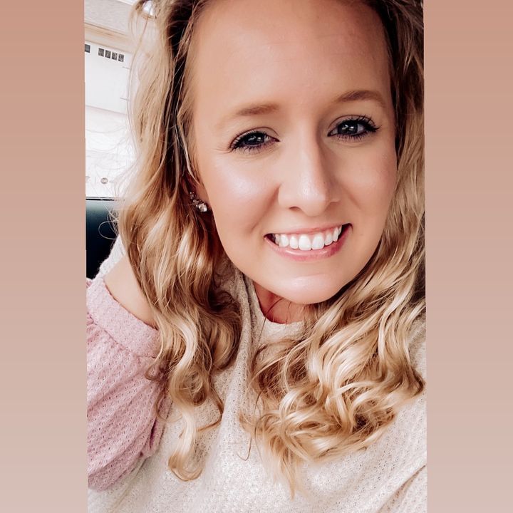 Profile Picture of Lindsey (@lindsey_ogle) on Tiktok