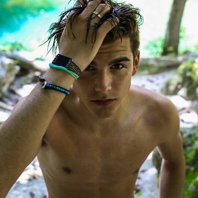 Profile Picture of Chase Fuentarivas (@xavier_sweat) on Twitter