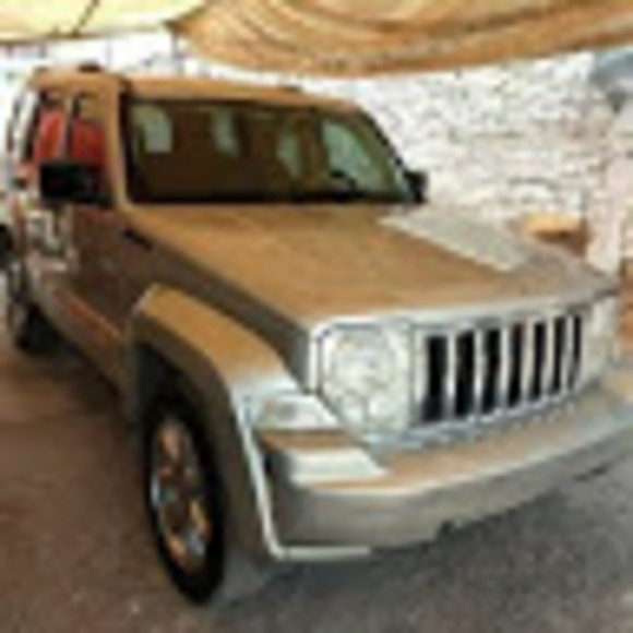 Profile Picture of Fernando@gmail.com Calera (@calera38) on Poshmark