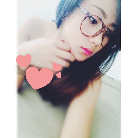 Profile Picture of Jhudi Angala (@_jhudiaa) on Poshmark