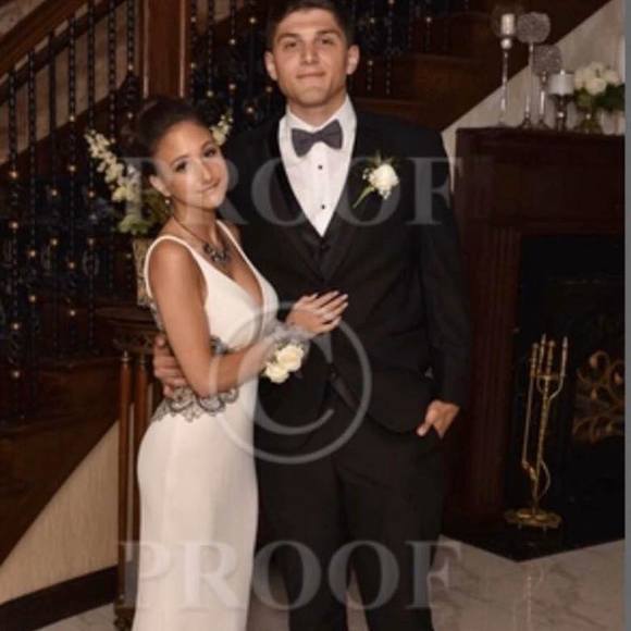 Profile Picture of Maria Labriola (@mariarose219) on Poshmark