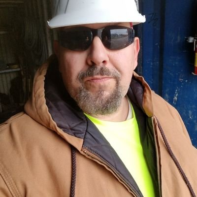 Profile Picture of Michael Hensley (@evang_michael) on Twitter