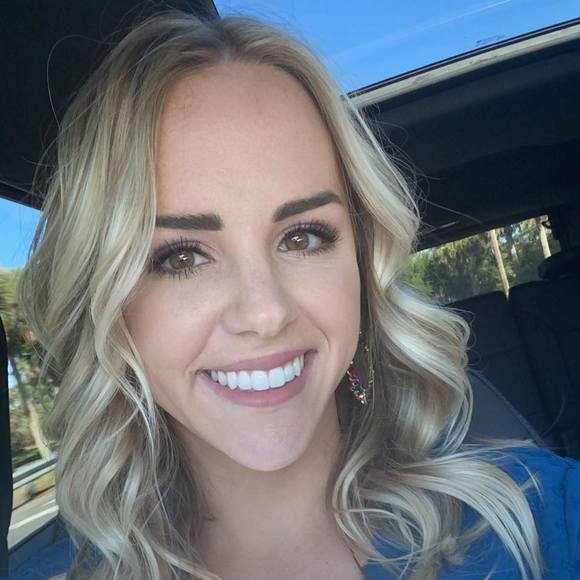 Profile Picture of Kelsi Johnson (@kelsiural) on Poshmark