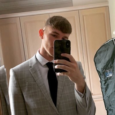 Profile Picture of Tom (@TomWillson3) on Twitter