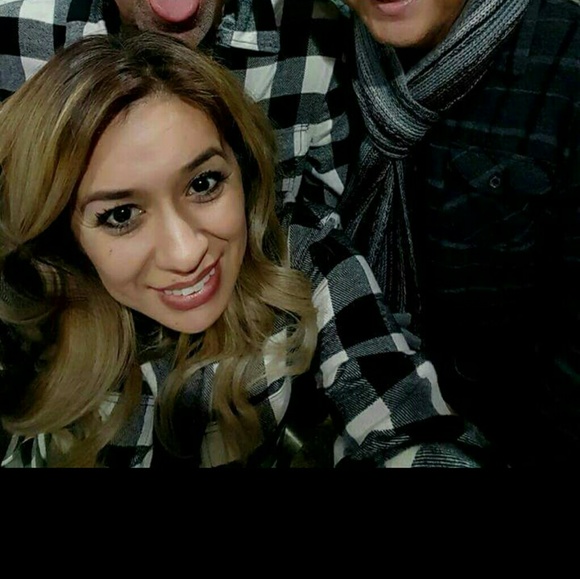 Profile Picture of Yolanda Patino (@yoli_818) on Poshmark