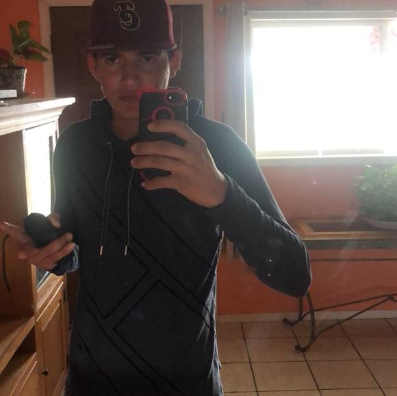 Alejandro Bobadilla ayon - Poshmark Profile Picture of Alejandro Bobadilla ayon (@abel_alex111) on Poshmark