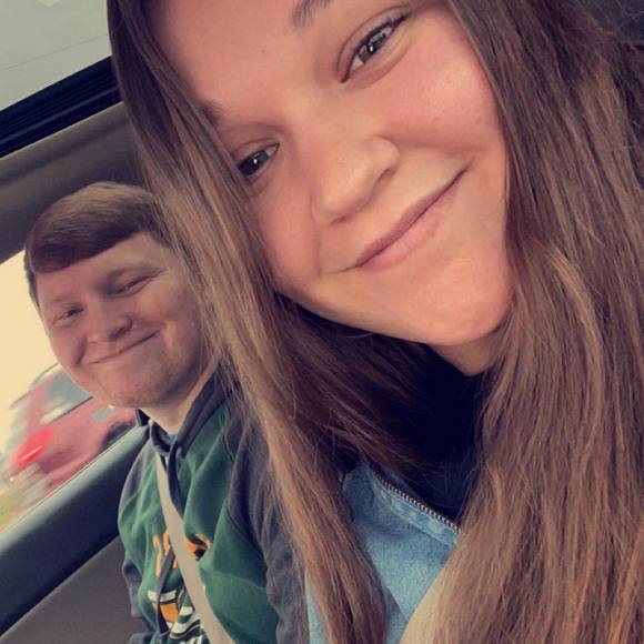 Profile Picture of Meredith Albert (@meredith_albert) on Poshmark