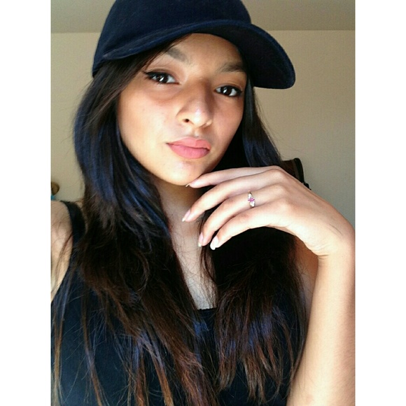 Prescilla Gurubel - Poshmark Profile Picture of Prescilla Gurubel (@_shortykuhh) on Poshmark