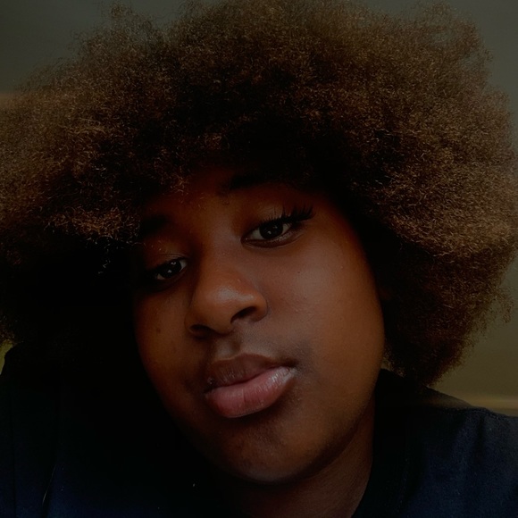 Profile Picture of Danny Lynn (@dannyphantommm) on Poshmark