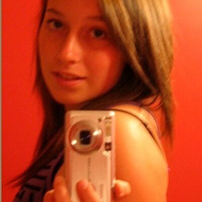 Profile Picture of Vicky Ouellette (@vickyouellette) on Twitter