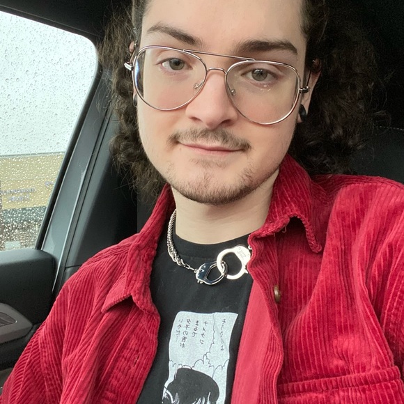 Profile Picture of Nathaniel Jensen (@natesgotapurse) on Poshmark