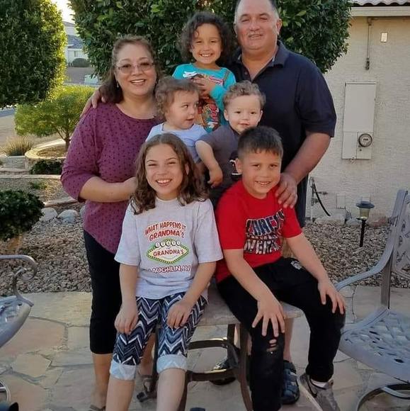 Profile Picture of Liz Aceituno (@liz_aceituno) on Poshmark