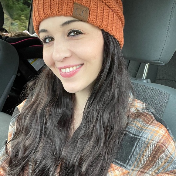 Profile Picture of Gabrielle Augusto (@gsa3091) on Poshmark