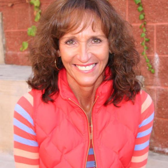 Profile Picture of Nanette Brown (@nanettebrown8) on Poshmark