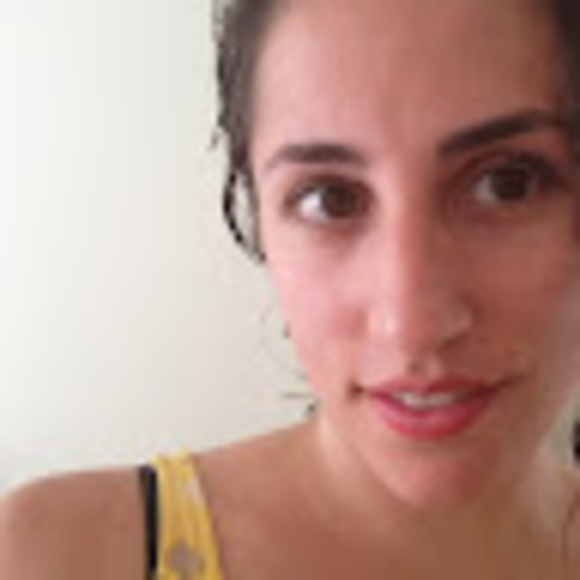 Profile Picture of Julia Shatz (@j_shatz) on Poshmark