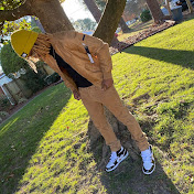 Profile Picture of Xavier Bell (@ZaeB_Vibin) on Youtube