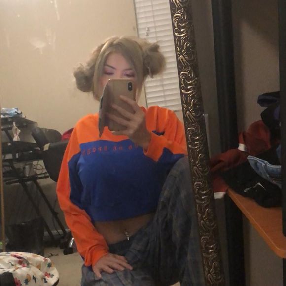 Profile Picture of Mariana Toledo (@marianapeach) on Poshmark