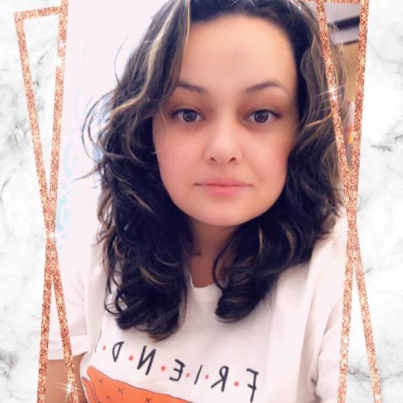 Profile Picture of Kenia Lizama-gámez (@kenializama) on Poshmark