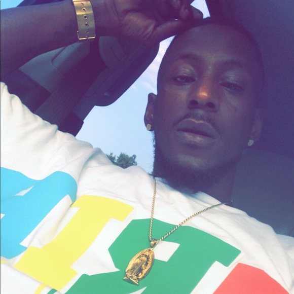 Profile Picture of Michael Mccleod (@michaelmccleod5) on Poshmark