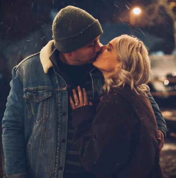 Profile Picture of Angie Chirafisi (@_angila) on Poshmark