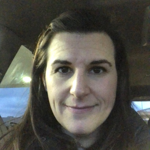 Marie Ortmann - Poshmark Profile Picture of Marie Ortmann (@marieortmann) on Poshmark