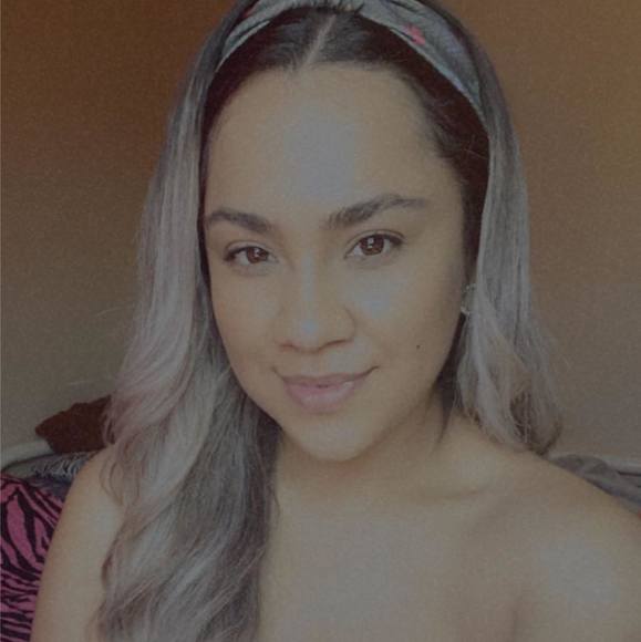Profile Picture of Alma Prado (@jay_jay22) on Poshmark