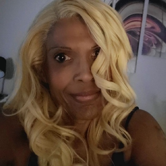 Profile Picture of Amy Doverspike (@aaspike) on Poshmark