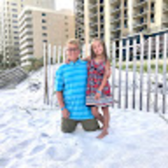 Profile Picture of Tiffany Bickett (@tiffanybickett) on Poshmark