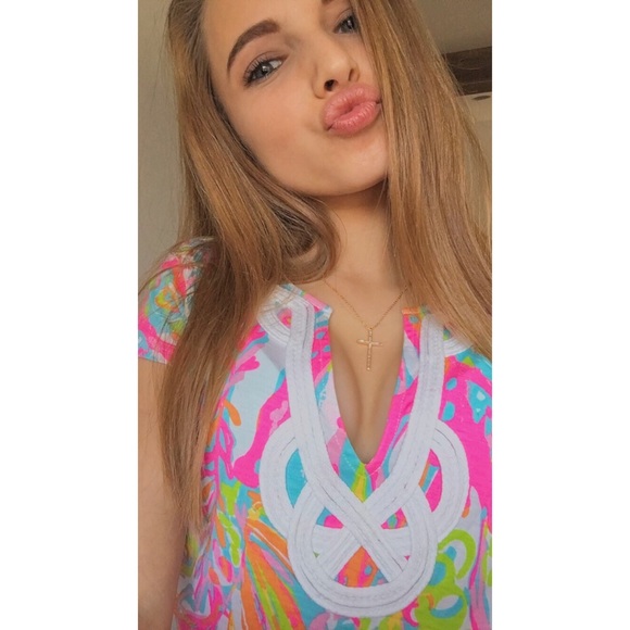 Profile Picture of Calli Demchak (@callidemchak) on Poshmark