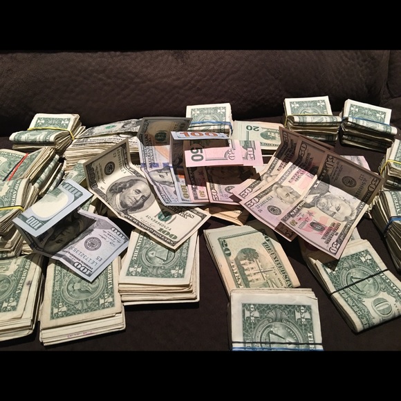 Profile Picture of Nathaniel Hawthorne (@bolzo) on Poshmark